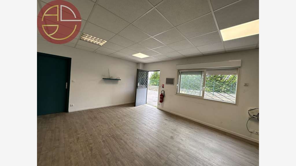 A louer entrepôt 250m² ZI dynamique à Colomiers