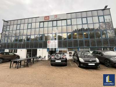 Loue entrepôt 4 000m² sur terrain 13 000m² Contes