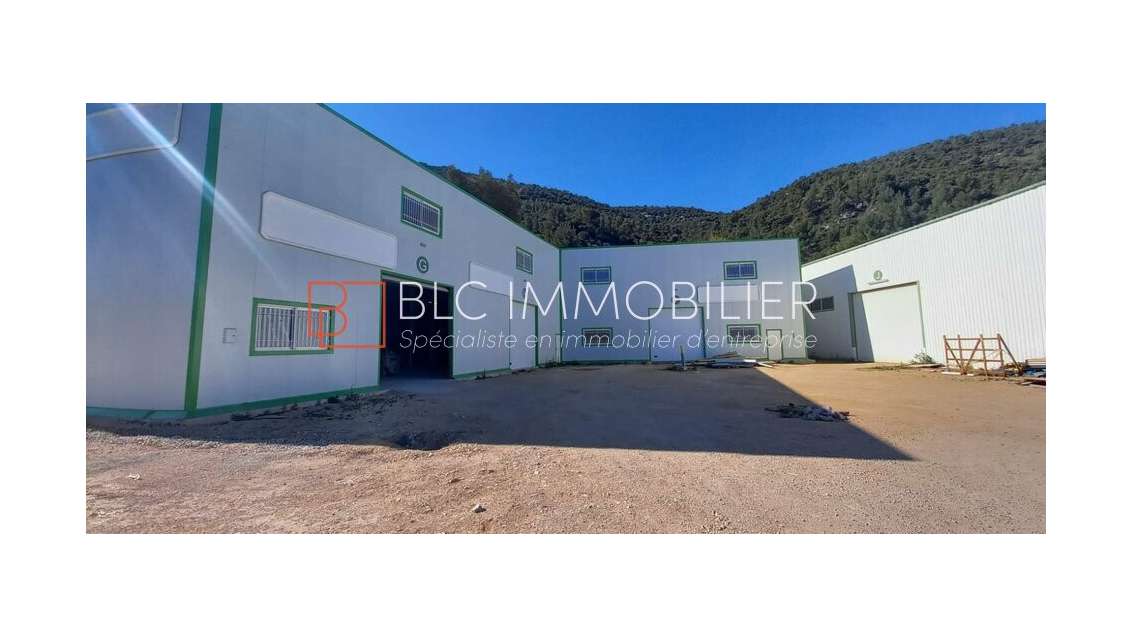 Entrepôt de 430m² à louer à Gemenos Aubagne