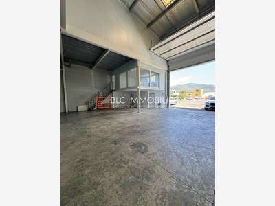 Entrepôt de 430m² à louer à Gemenos Aubagne