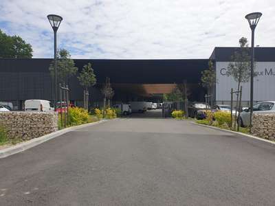 Entrepôt de 600m² à louer en ZA de gradignan