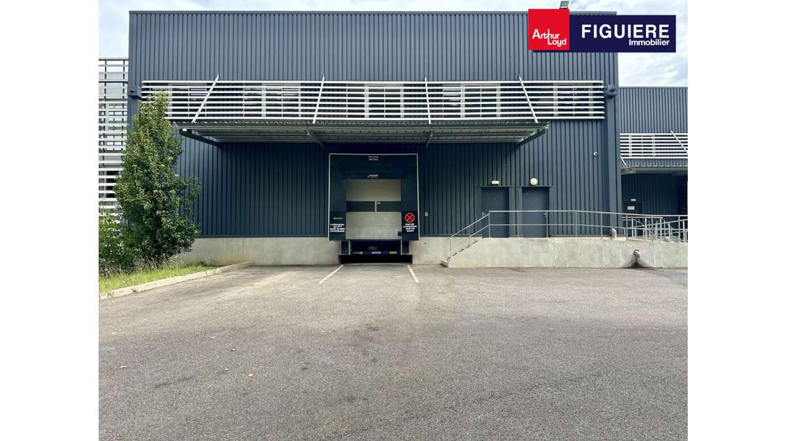 A louer entrepôt de 762m² à quai à Aix en Provence