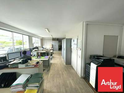 Location Locaux d'activités - Entrepôts à Poitiers