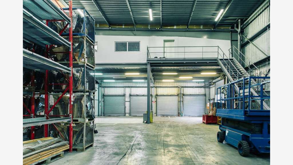 À louer entrepôt 1458m² à Amblainville