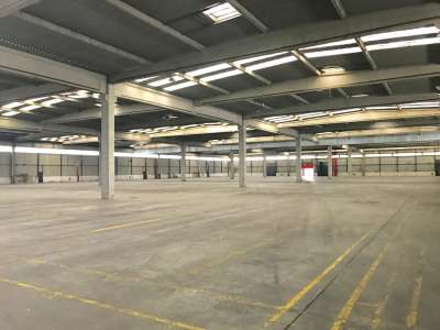 Location vaste entrepôt 11000m² à Amiens 