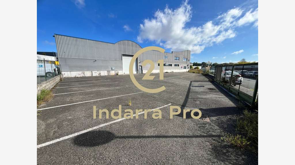 Entrepôt 1661m² à louer à Anglet, Zone de Maignon