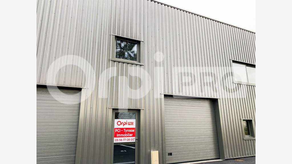 A louer entrepôt 90m² à Bénesse-Maremne
