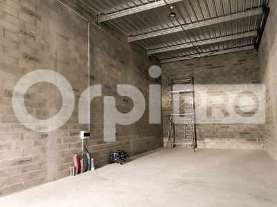 A louer entrepôt 90m² à Bénesse-Maremne