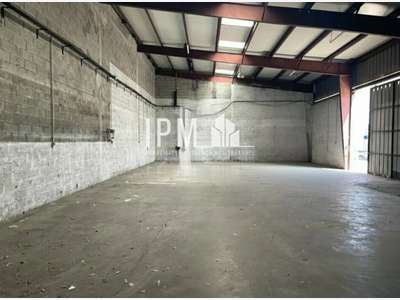 A louer entrepôt 768m² à Aubagne