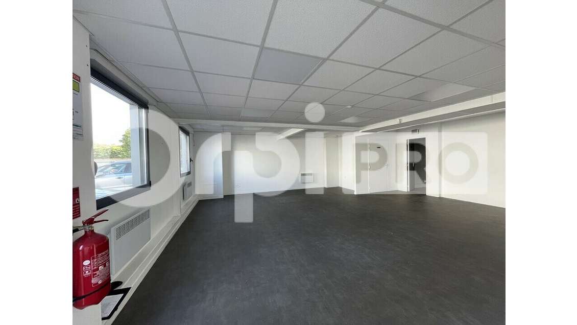 A louer local d'activité 275m² à Ambérieu-en-Bugey