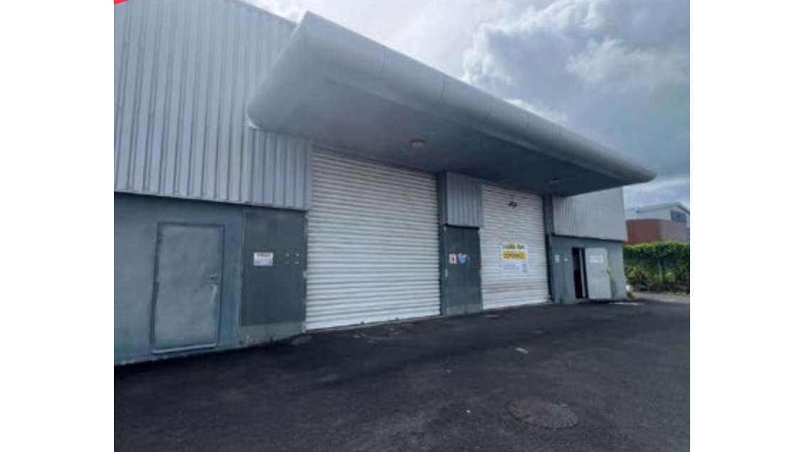 A louer petit entrepôt 192m² à Baie-Mahault Jarry