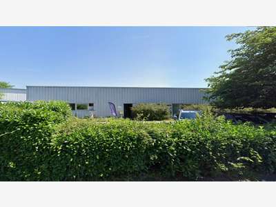 Entrepôt 230m² à louer à Bègles