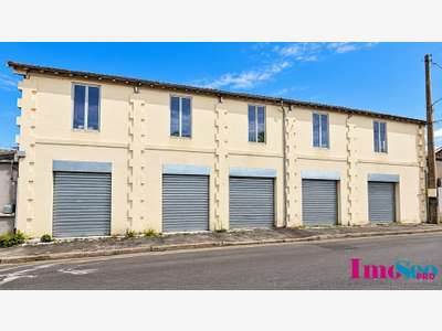 Entrepôt 26m² à louer à Bègles