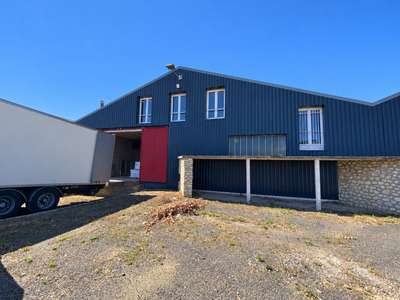 A louer entrepôt 700m² à Béville le Comte