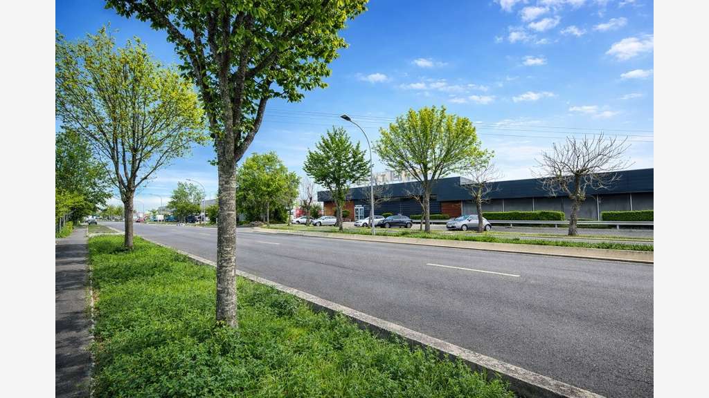 A louer entrepôt 1000m² ZI Bordeaux Nord