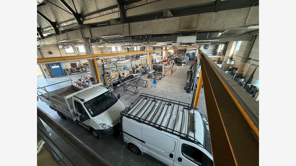Entrepôt 1389m² à louer à Bourg-de-Péage