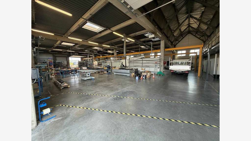 Entrepôt 1389m² à louer à Bourg-de-Péage