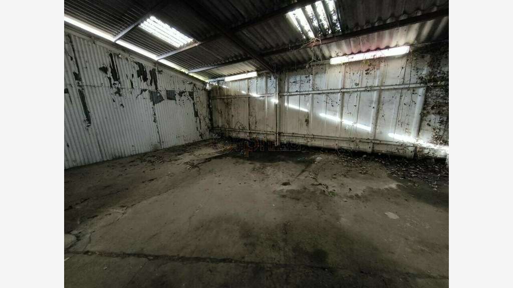 Entrepôt 500m²  à louer à Brive-la-Gaillarde
