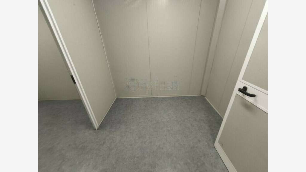 Entrepôt 230m² à louer à Brive accès rapide A20