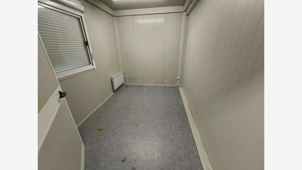 Entrepôt 230m² à louer à Brive accès rapide A20