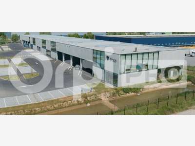 Entrepôt 987m² à louer ZI stratégique de Carvin
