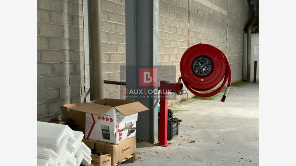 A louer entrepôt logistique à Caumont-sur-Durance