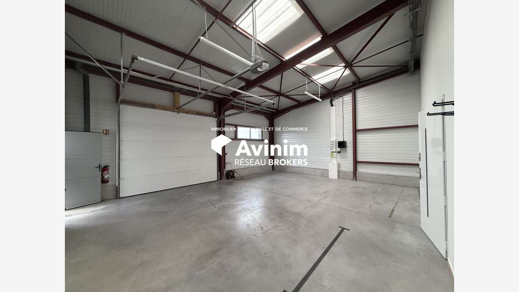 Entrepôt 150m² à louer dans le Parc Alata à Creil