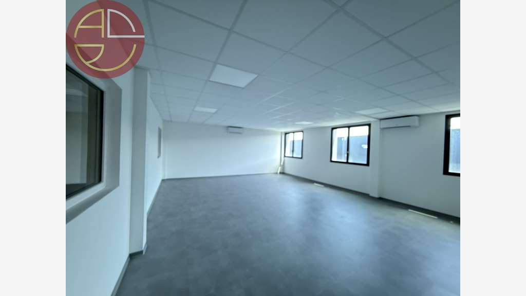 Location entrepôt neuf 426m² RE2020 à Cugnaux