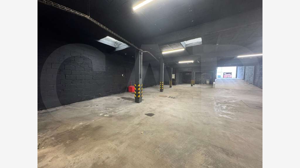 A louer entrepôt de stockage 360m² Rennes centre 