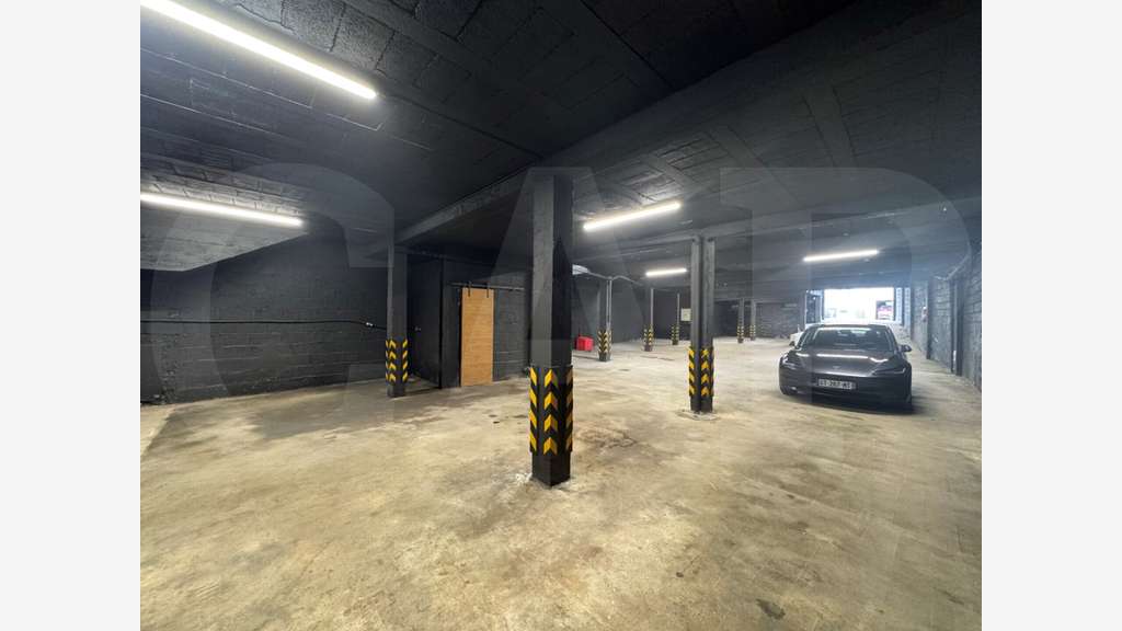 A louer entrepôt de stockage 360m² Rennes centre 