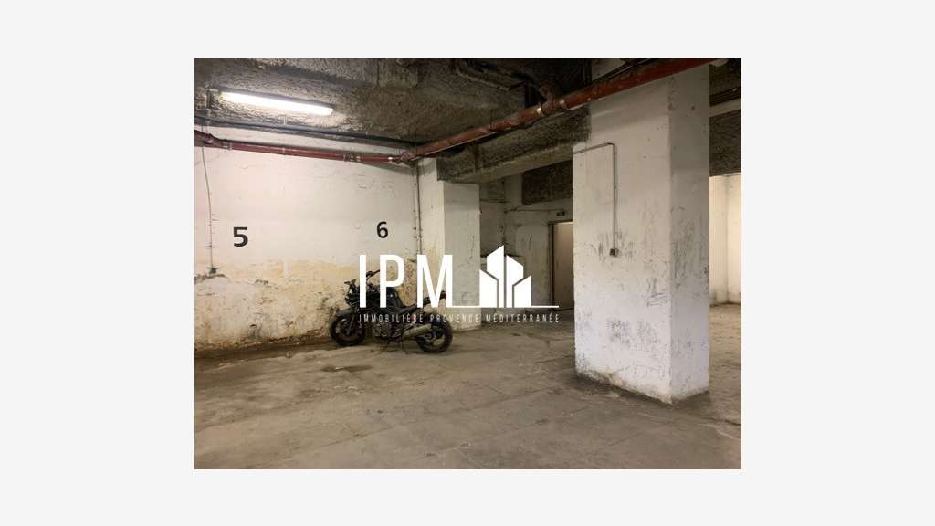 A louer entrepôt 364m² St Charles 13001