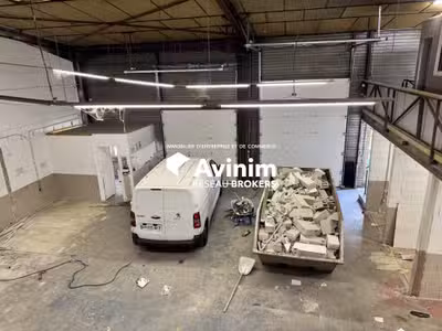 A louer entrepôt de stockage 350m² à Stains