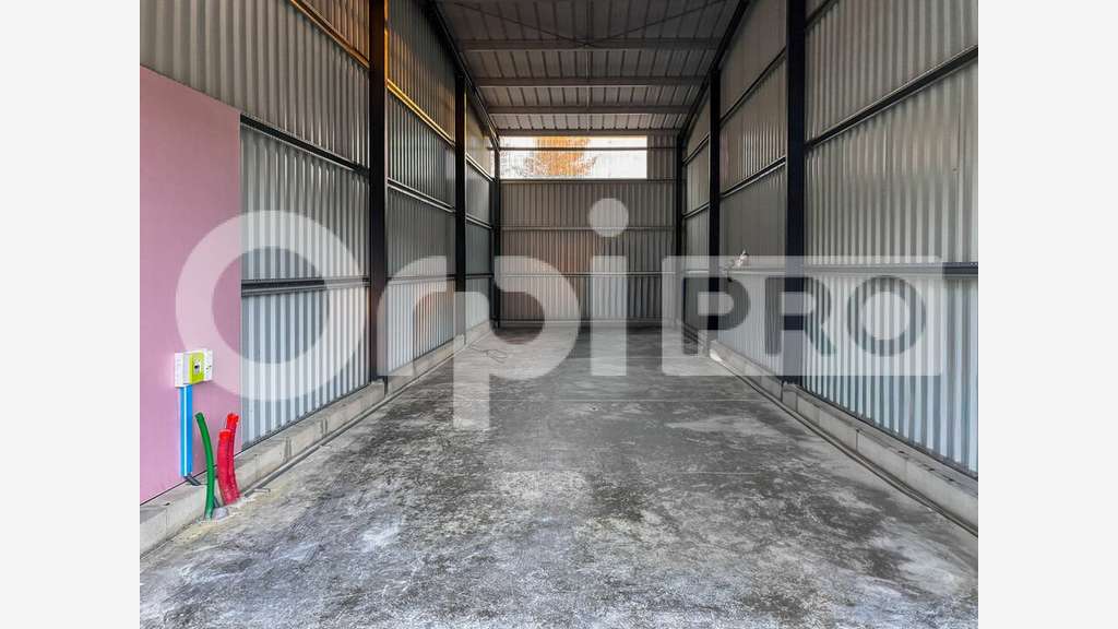 A louer entrepôt de stockage 85m² à Téthieu