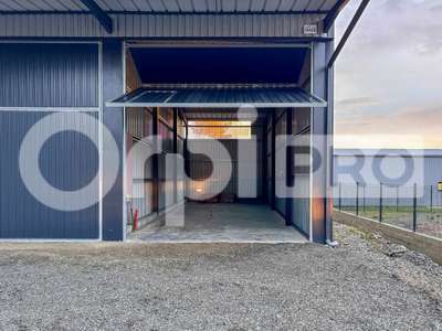 A louer entrepôt de stockage 85m² à Téthieu
