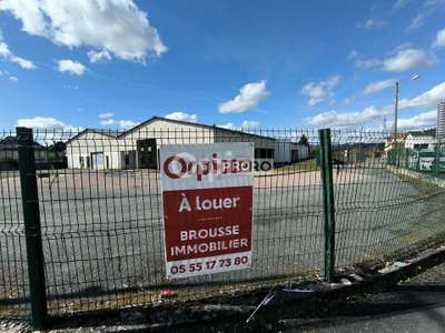 Location Locaux d'activités - Entrepôts à Malemort