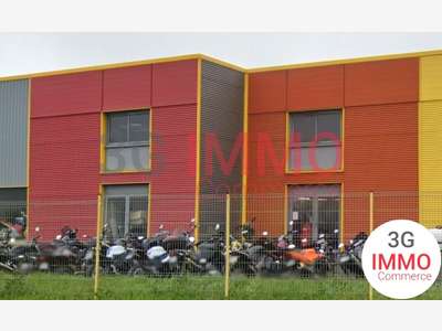 A louer entrepôt 190m² à Échiré