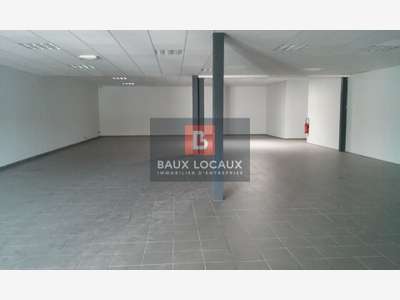 Loue entrepôt bureaux 374m² prox capsud à Avignon