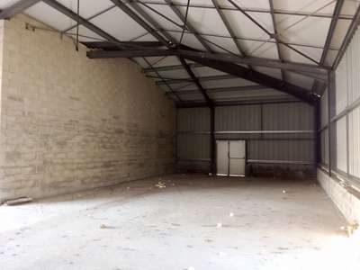 A louer entrepôt 170m² grand parking à Eysines 