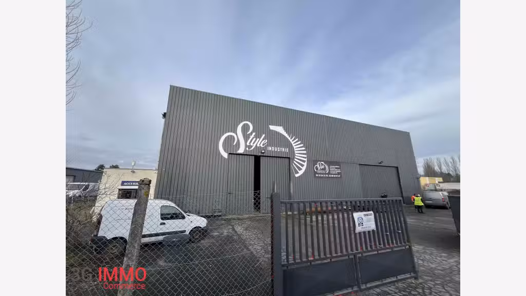 A louer entrepôt 1750m² à Gauchy Saint-Quentin Sud