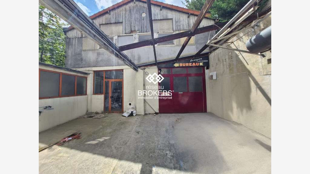 Entrepôt à louer quartier du Plateau à Gentilly