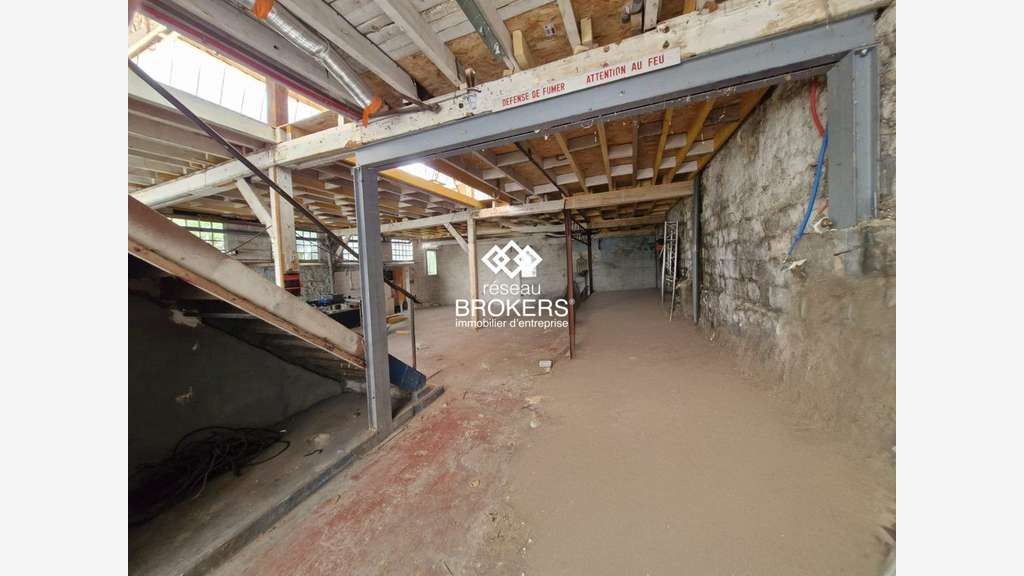 Entrepôt à louer quartier du Plateau à Gentilly