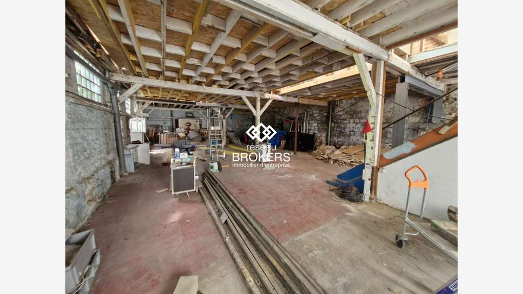 Entrepôt à louer quartier du Plateau à Gentilly
