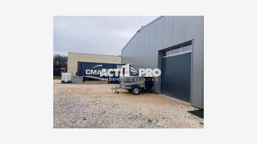 A louer entrepôt 290m² divisible à Ille-sur-Têt