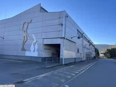 A louer entrepôt industriel 7471m² à Viviez