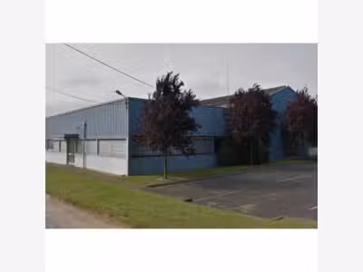 À louer entrepôt 4000m² à Ville-aux-Clercs