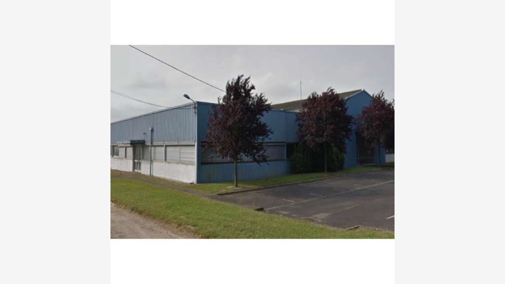 À louer entrepôt 4000m² à Ville-aux-Clercs