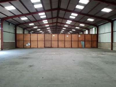 Entrepôts 250m² à louer secteur Poitiers Nord
