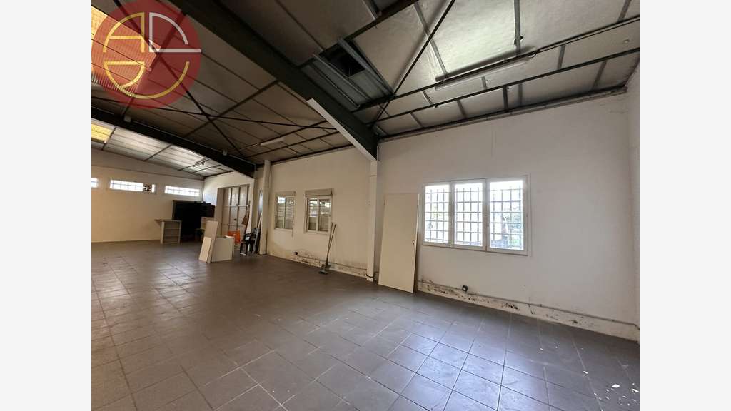 A louer entrepôt 300m² à L'Union Toulouse Nord-Est