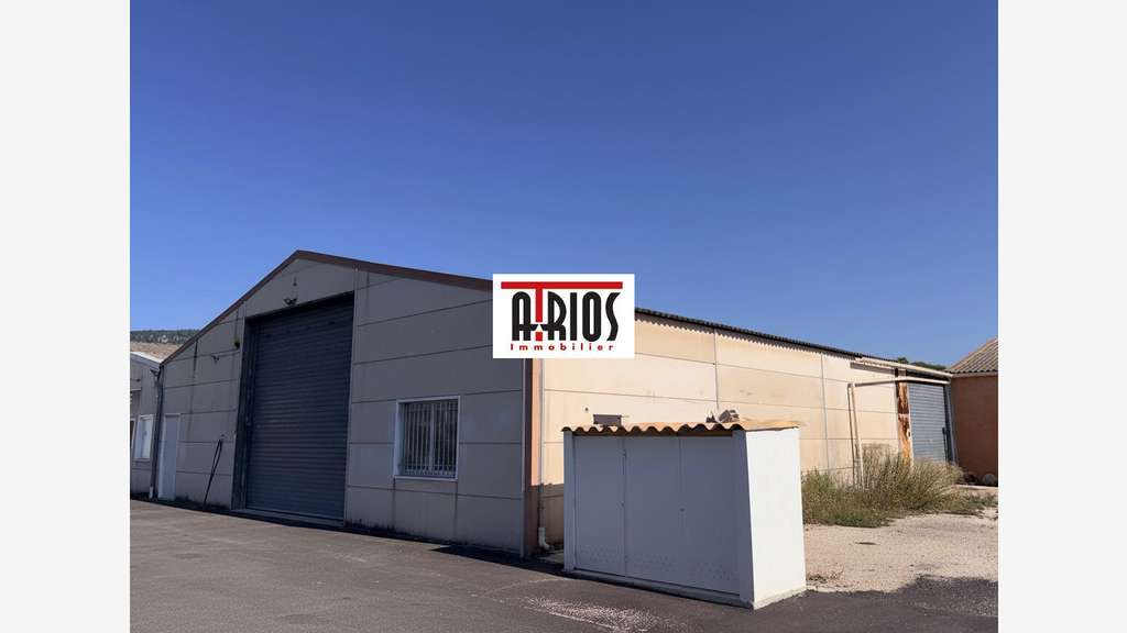 A louer entrepôt 517.50m² en ZI à La Farlède