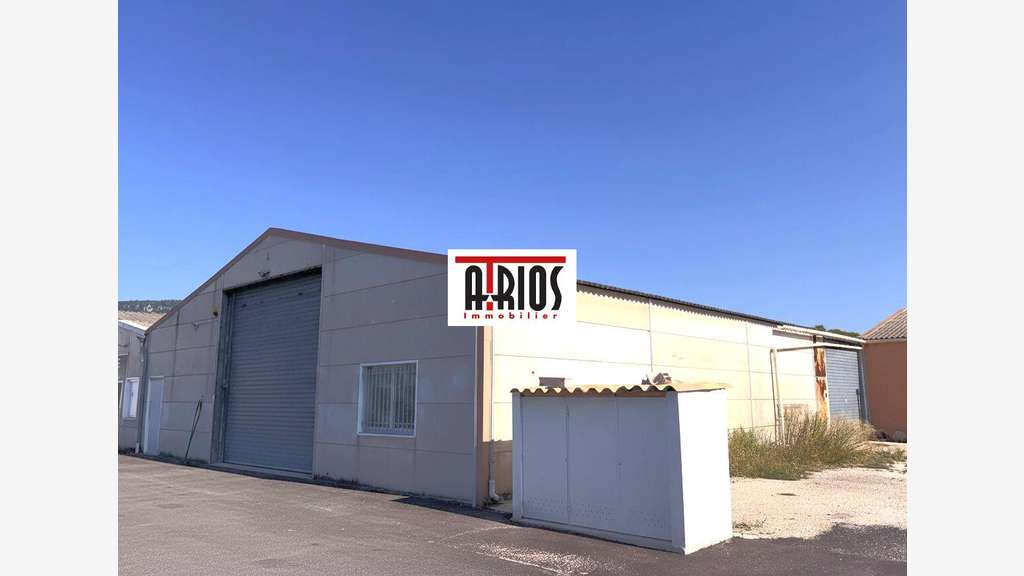 A louer entrepôt 517.50m² en ZI à La Farlède